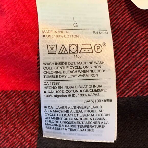 OLD NAVY Pajama top women’s Large red black buffalo plaid check flannel. - Picture 7 of 9